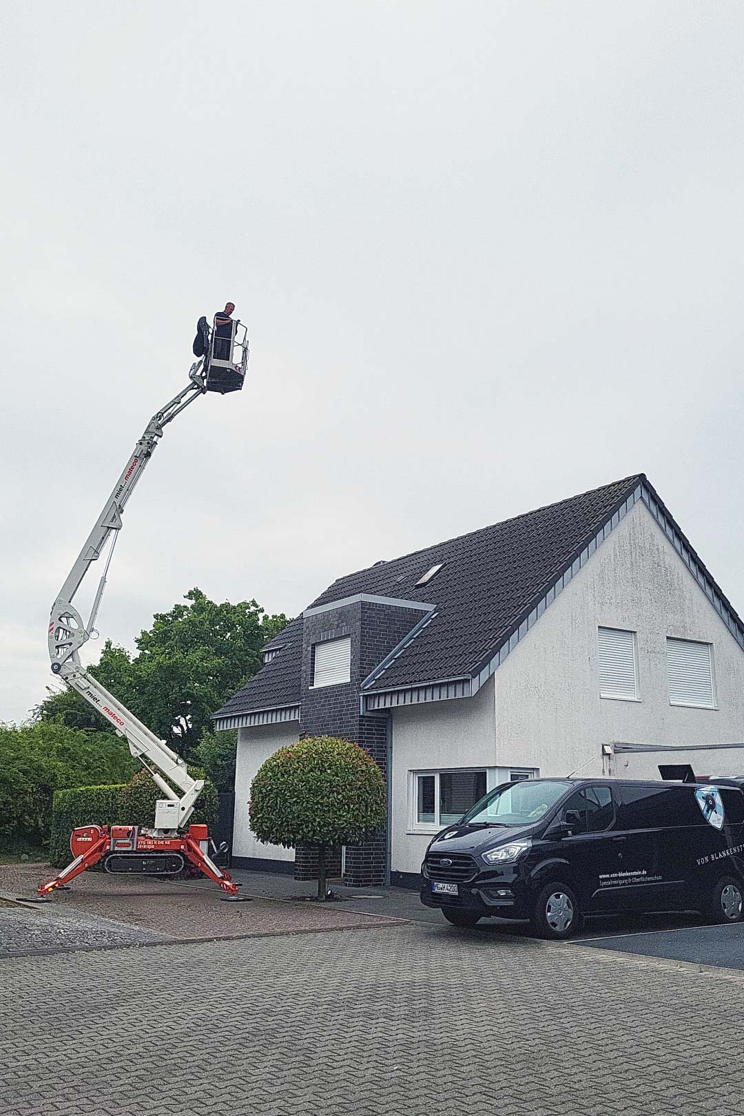 Dachreinigung mit Von Blankenstein