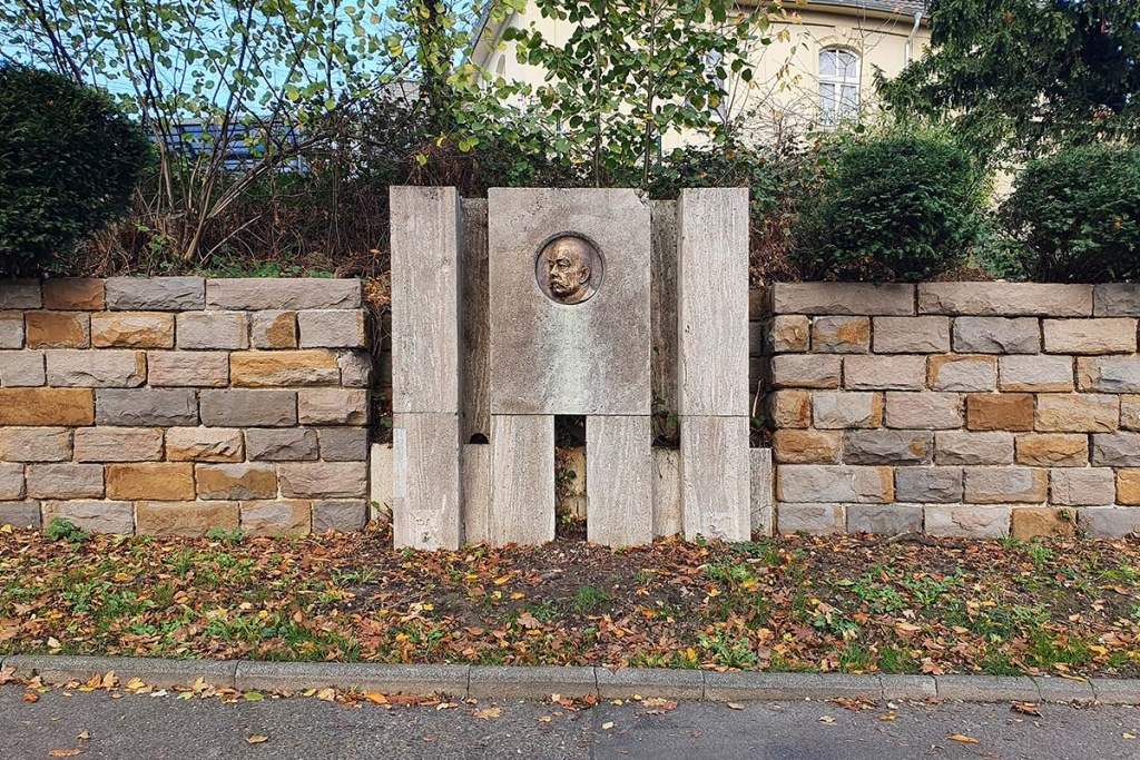 Denkmal nach Steinreinigung