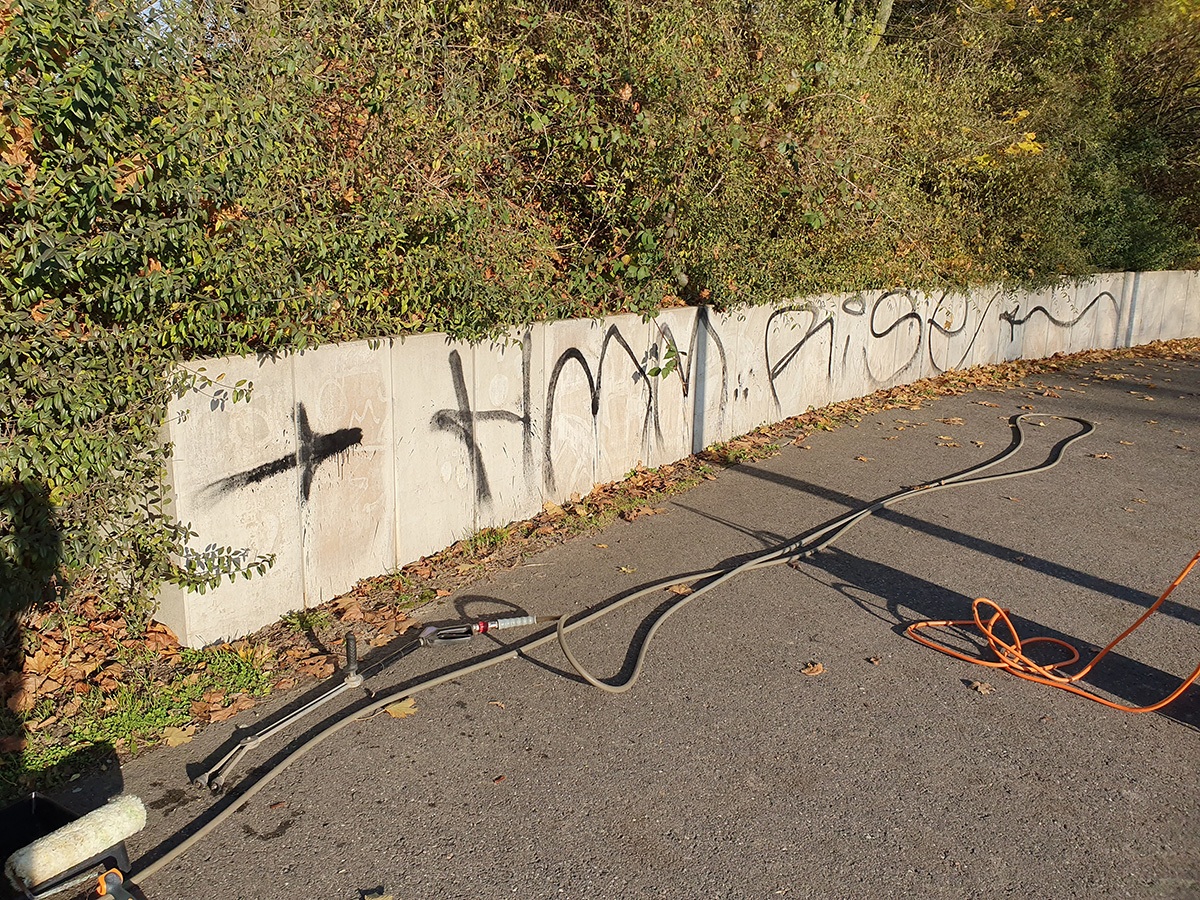 Graffiti aus Beton-Wand